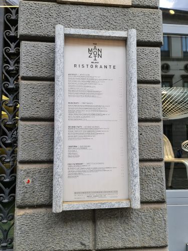 Insegne e targhe